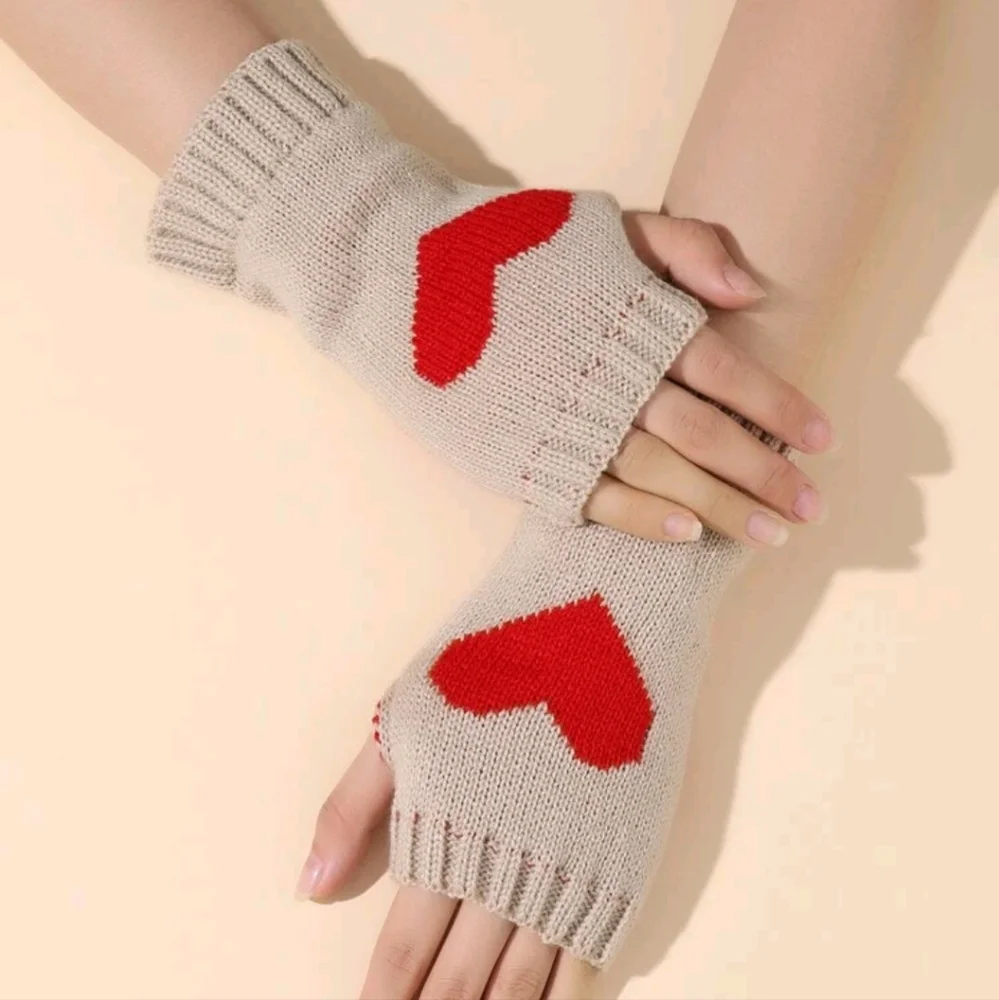 Fingerless Heart Gloves